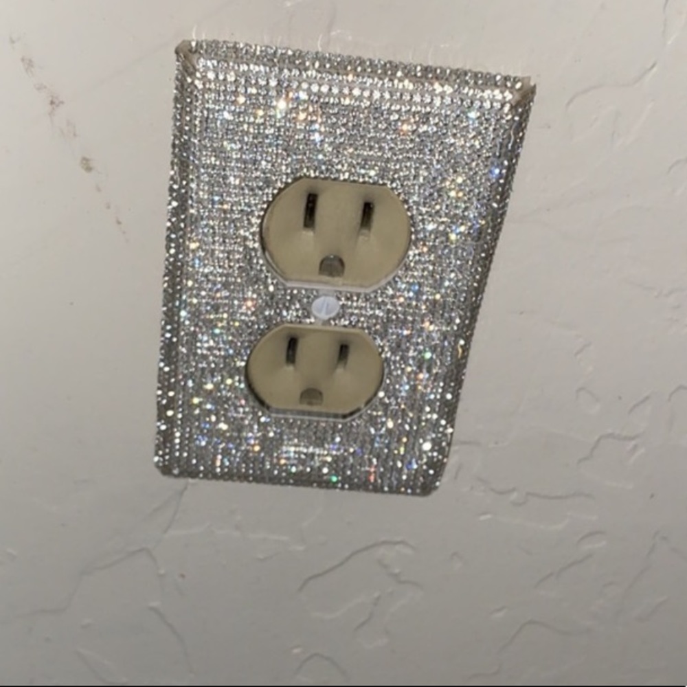 🔥🔥 Super cute Glitter wall outlet cover 🔥🔥